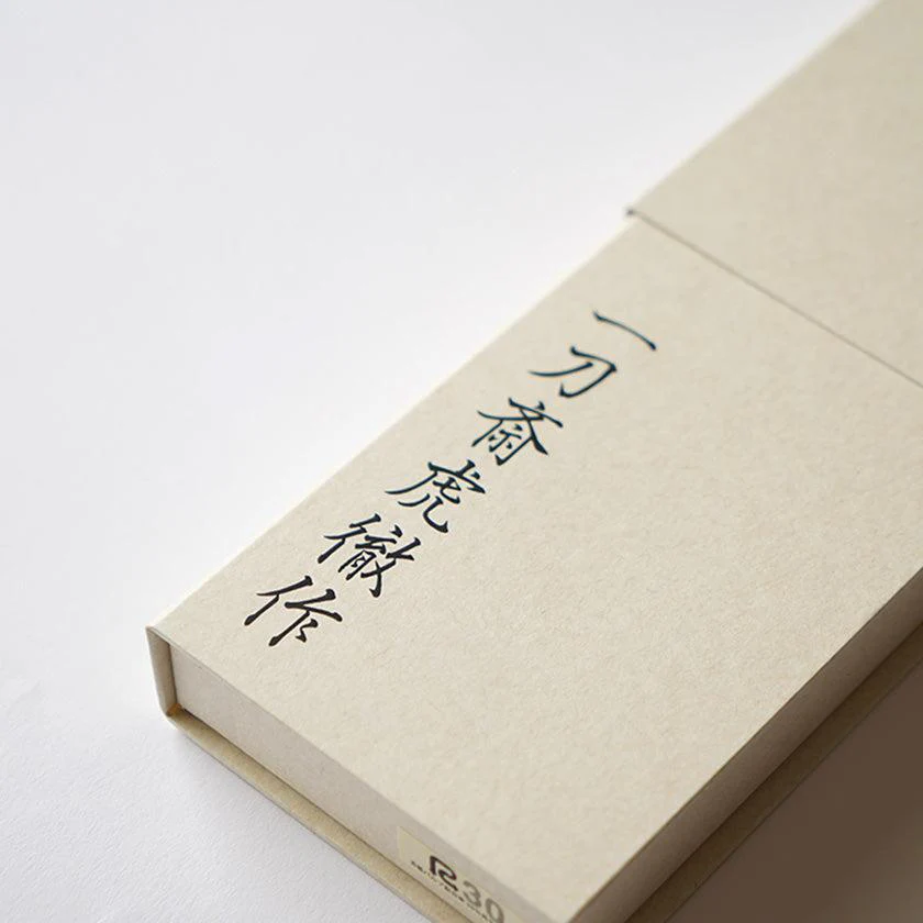 【三徳包丁】INOX 青森ヒバ八角柄人工大理石口輪 180mm | 堺打刃物|一刀斎虎徹 - Image 8
