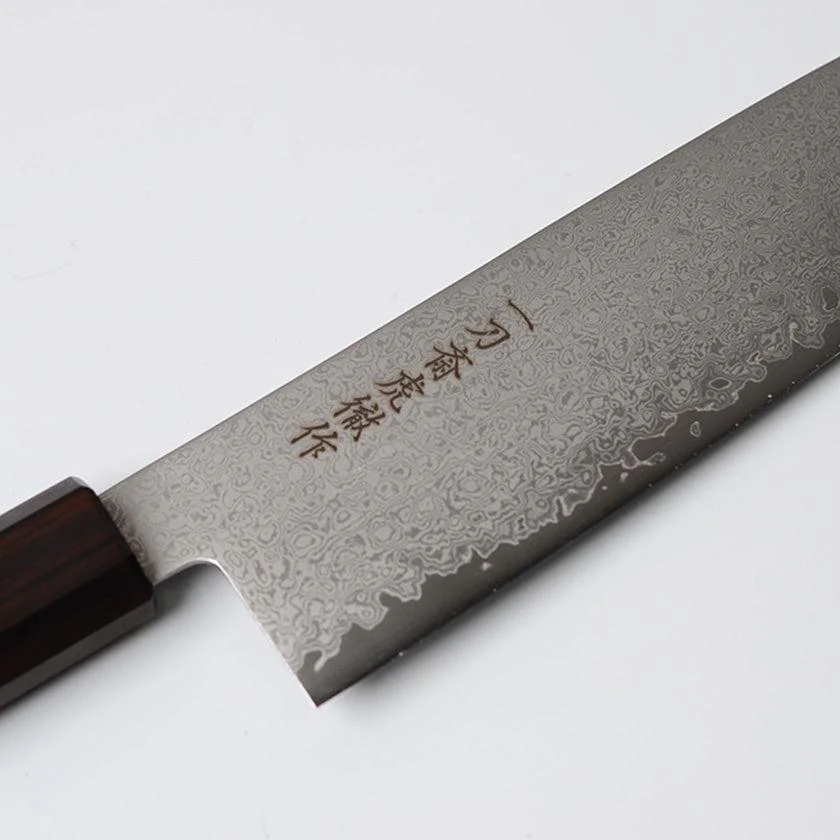 【三徳包丁】V10 ダマスカス 紫檀八角縞黒檀口輪 180 | 堺打刃物|一刀斎虎徹 - Image 13